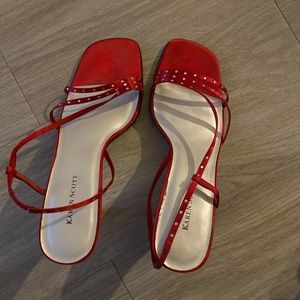 Like New Strapped Sandal